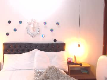 سكس اول مره مراهقة تمص الزب وتتناك على الفطار