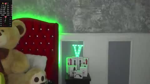 سكس روسي فتاة رائعة تحب الجنس من الخلف sex xxxn